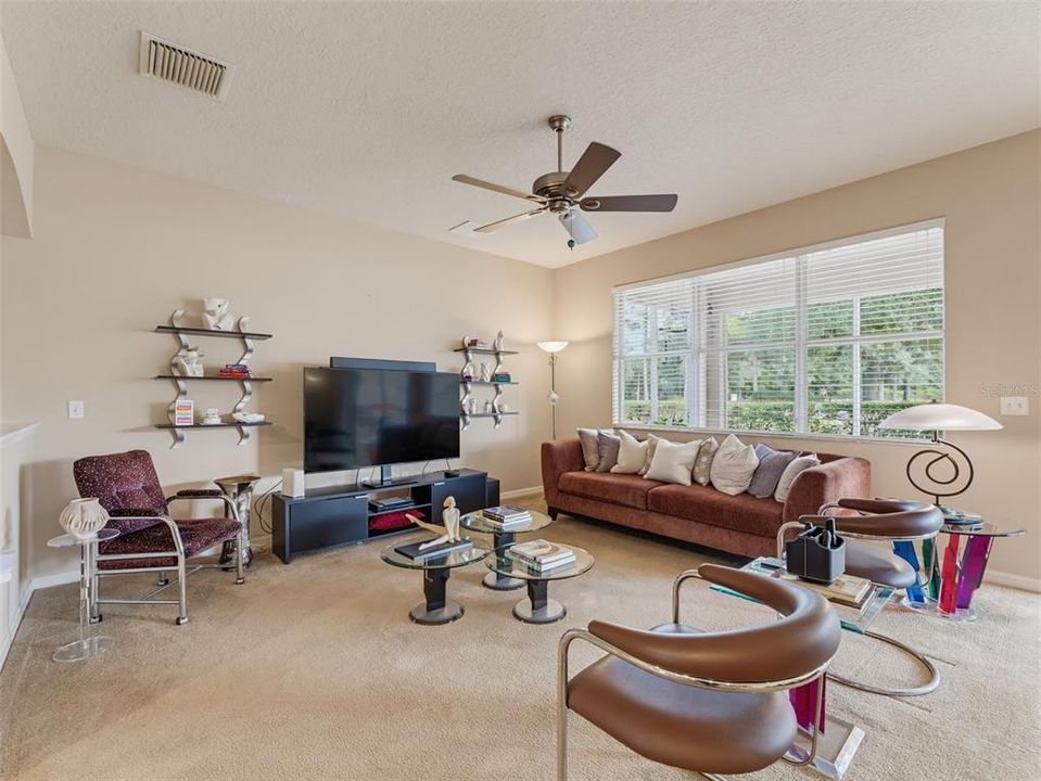 For Sale: $340,000 (3 beds, 2 baths, 1896 Square Feet)