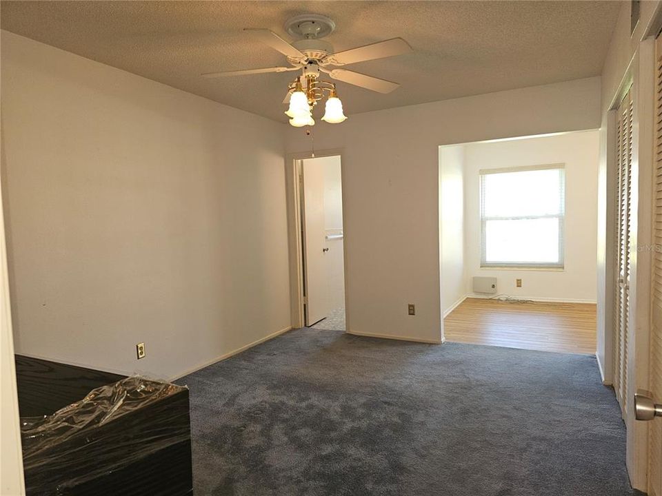 For Sale: $125,000 (2 beds, 2 baths, 1100 Square Feet)