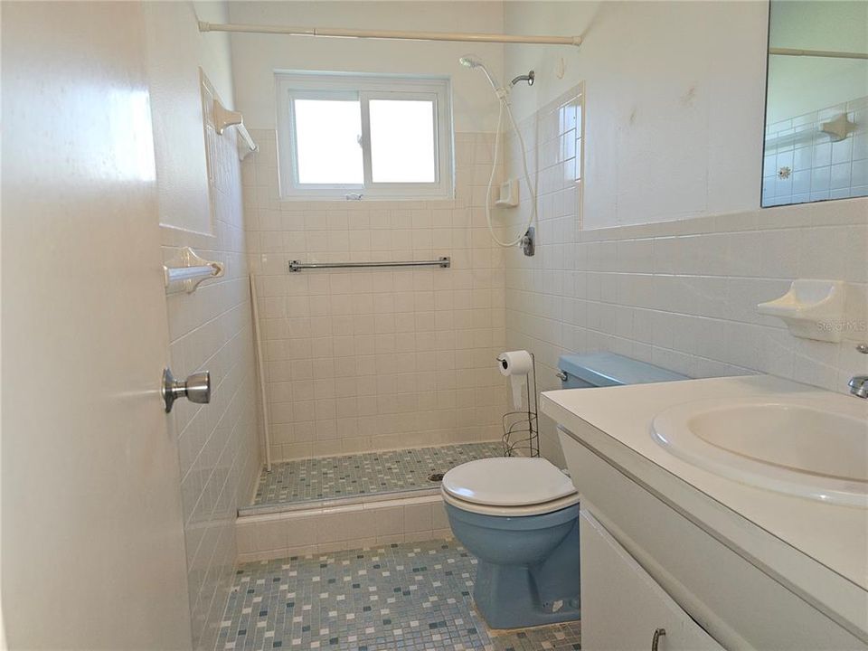 For Sale: $125,000 (2 beds, 2 baths, 1100 Square Feet)