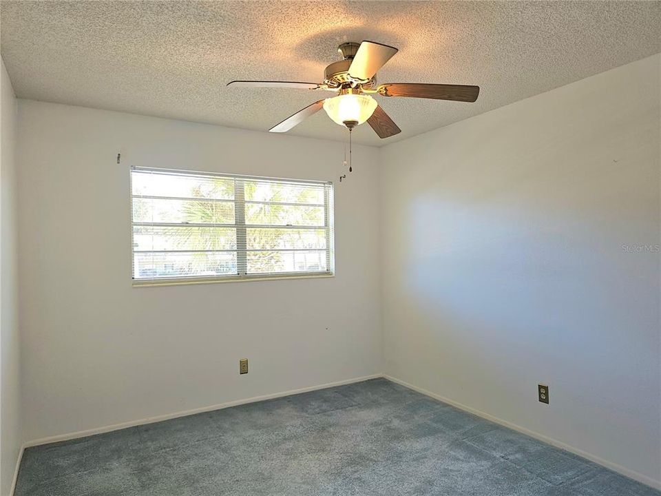 For Sale: $125,000 (2 beds, 2 baths, 1100 Square Feet)