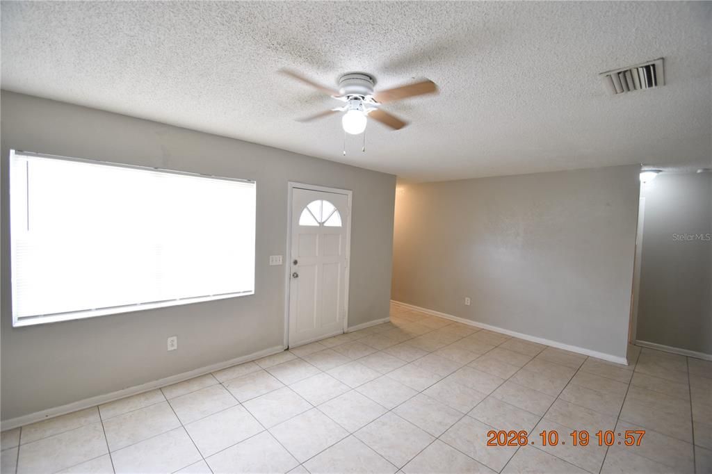 For Rent: $1,895 (3 beds, 2 baths, 1050 Square Feet)