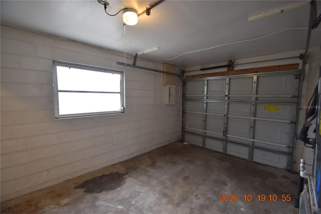 For Rent: $1,895 (3 beds, 2 baths, 1050 Square Feet)