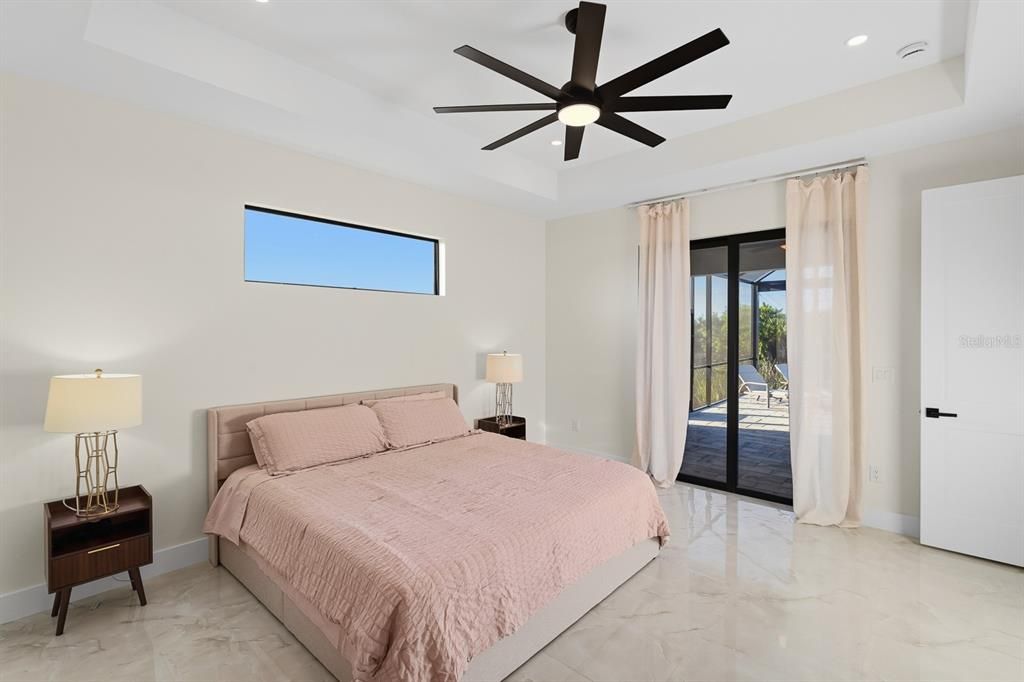 En Venta: $979,000 (3 camas, 3 baños, 2014 Pies cuadrados)