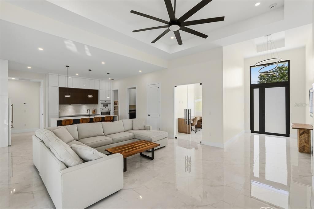 En Venta: $979,000 (3 camas, 3 baños, 2014 Pies cuadrados)