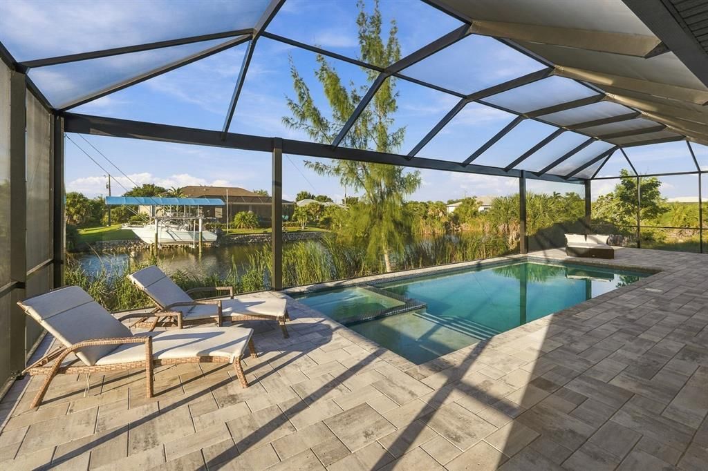 En Venta: $979,000 (3 camas, 3 baños, 2014 Pies cuadrados)