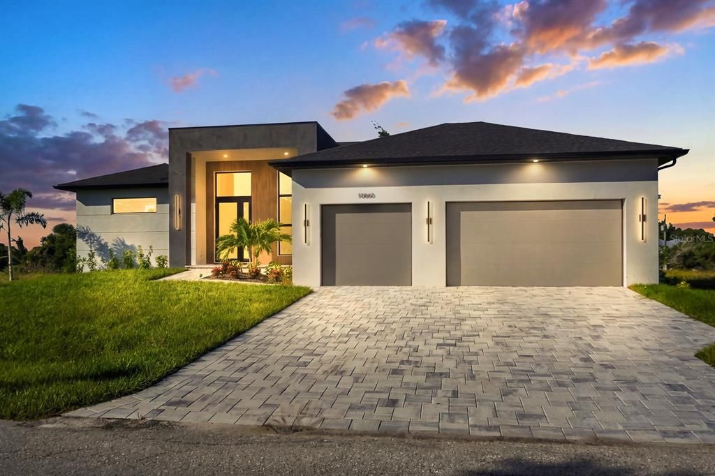 En Venta: $979,000 (3 camas, 3 baños, 2014 Pies cuadrados)