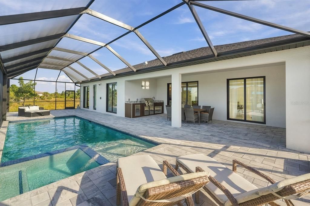 En Venta: $979,000 (3 camas, 3 baños, 2014 Pies cuadrados)