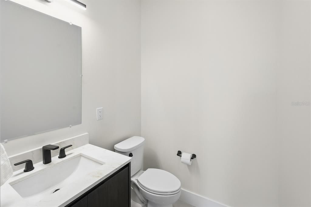 En Venta: $979,000 (3 camas, 3 baños, 2014 Pies cuadrados)