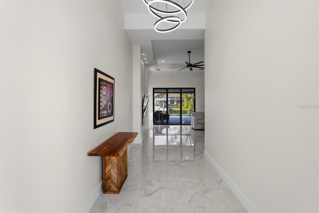En Venta: $979,000 (3 camas, 3 baños, 2014 Pies cuadrados)