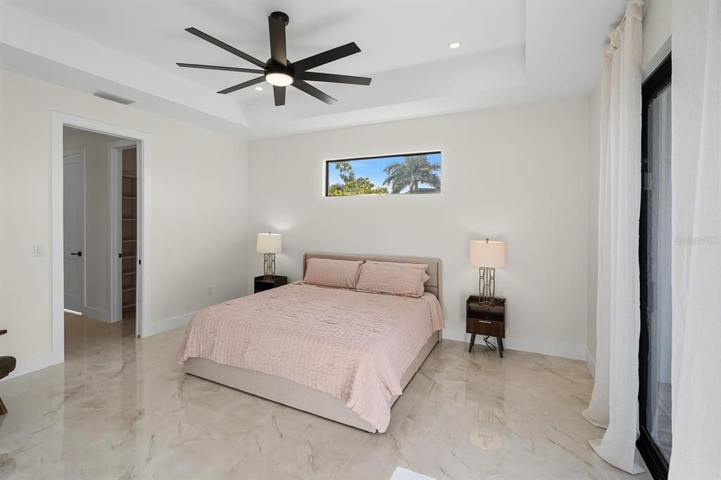En Venta: $979,000 (3 camas, 3 baños, 2014 Pies cuadrados)