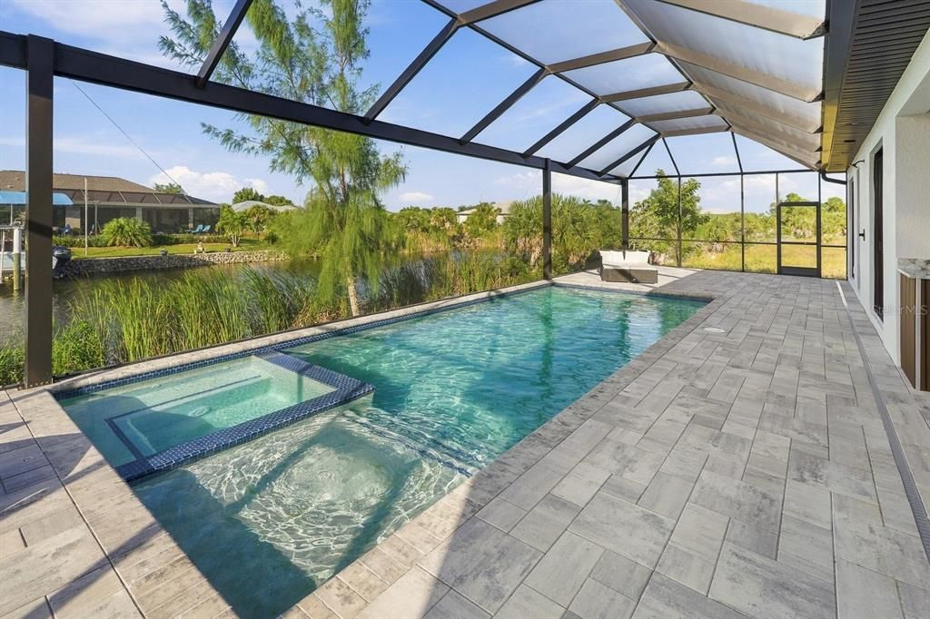 En Venta: $979,000 (3 camas, 3 baños, 2014 Pies cuadrados)