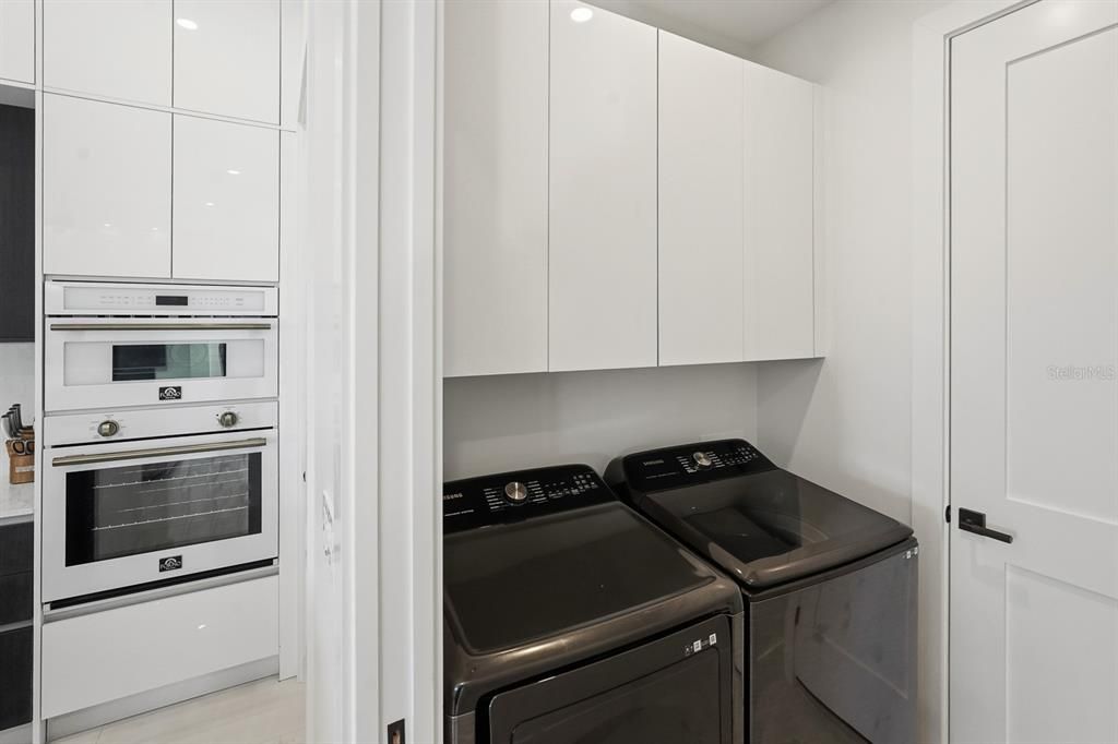 En Venta: $979,000 (3 camas, 3 baños, 2014 Pies cuadrados)