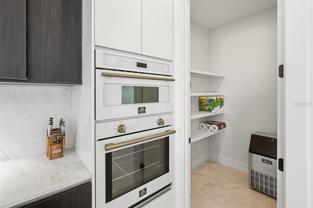 En Venta: $979,000 (3 camas, 3 baños, 2014 Pies cuadrados)