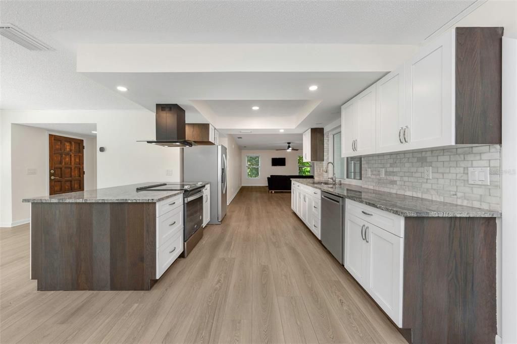 For Sale: $649,900 (3 beds, 2 baths, 1835 Square Feet)