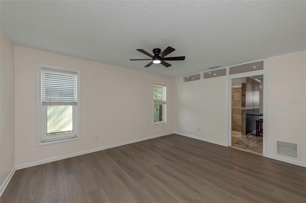 For Sale: $649,900 (3 beds, 2 baths, 1835 Square Feet)