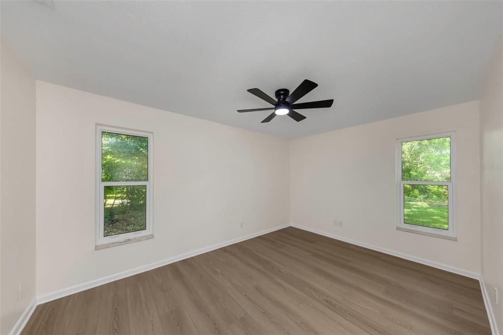For Sale: $649,900 (3 beds, 2 baths, 1835 Square Feet)