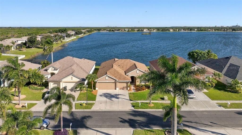 For Sale: $469,000 (4 beds, 3 baths, 2317 Square Feet)