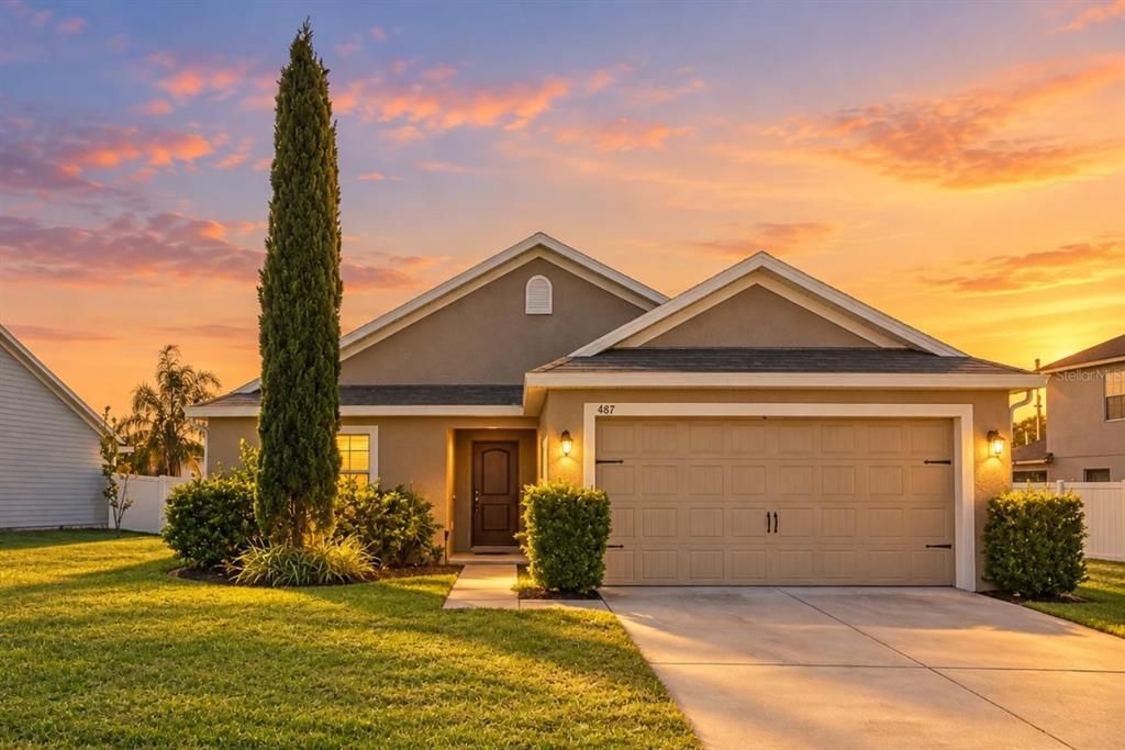 На продажу: $314,990 (3 спален, 2 ванн, 1542 Квадратных фут)