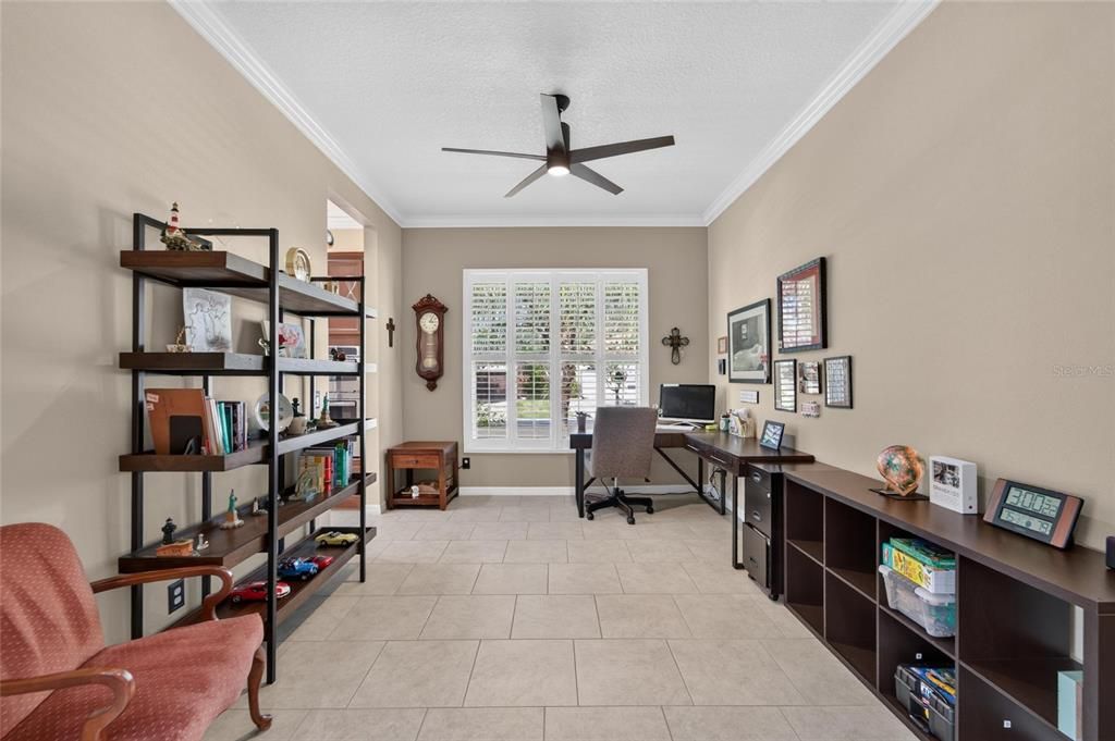 For Sale: $575,000 (3 beds, 3 baths, 2723 Square Feet)