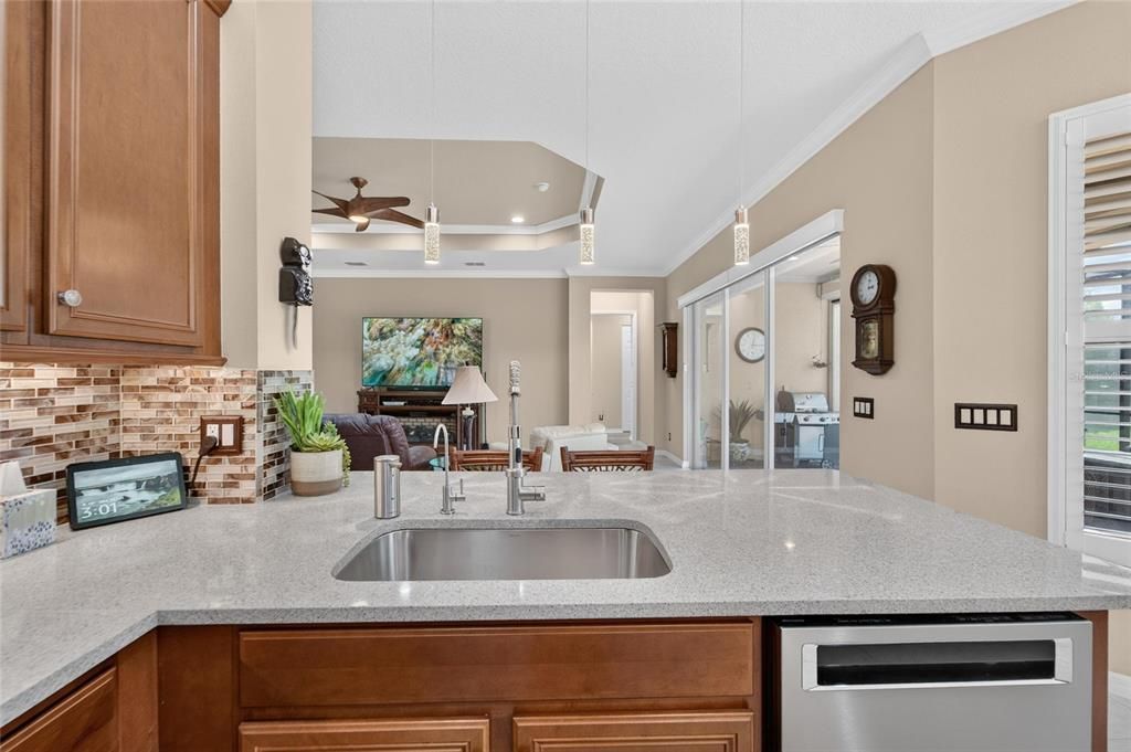 For Sale: $575,000 (3 beds, 3 baths, 2723 Square Feet)