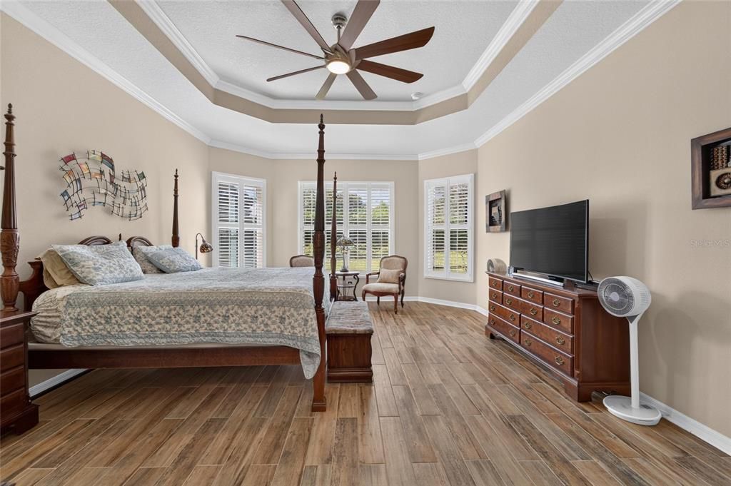 For Sale: $575,000 (3 beds, 3 baths, 2723 Square Feet)