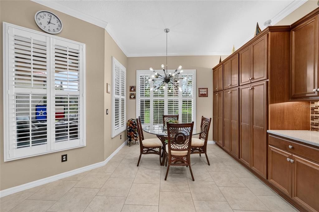 For Sale: $575,000 (3 beds, 3 baths, 2723 Square Feet)