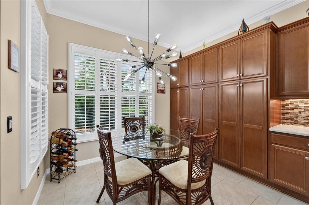 For Sale: $575,000 (3 beds, 3 baths, 2723 Square Feet)