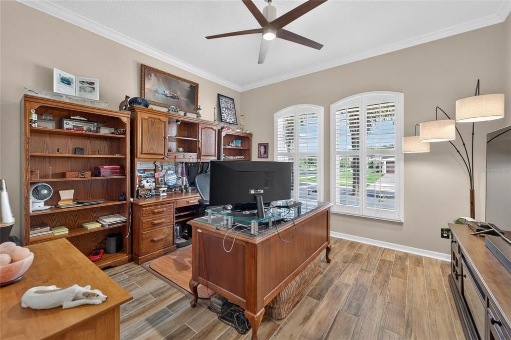 For Sale: $575,000 (3 beds, 3 baths, 2723 Square Feet)