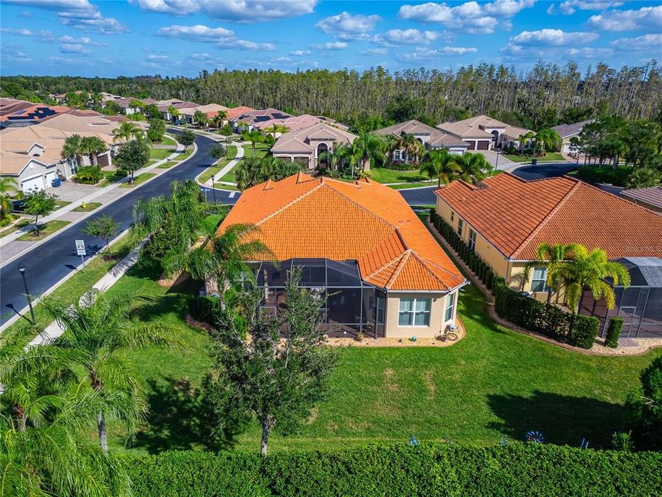 For Sale: $575,000 (3 beds, 3 baths, 2723 Square Feet)