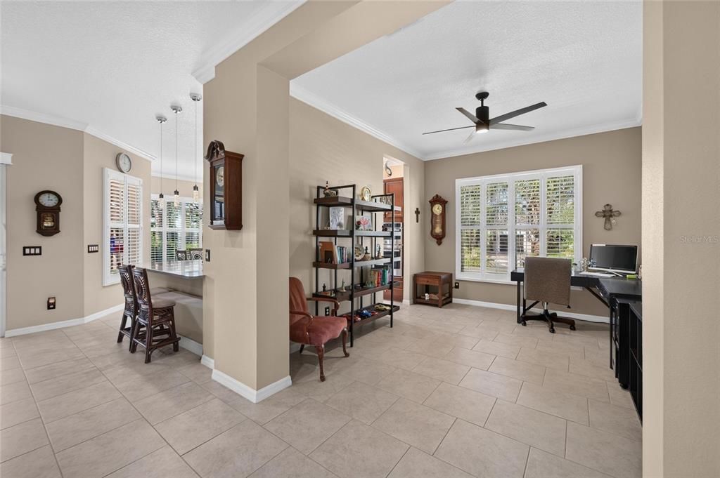 For Sale: $575,000 (3 beds, 3 baths, 2723 Square Feet)