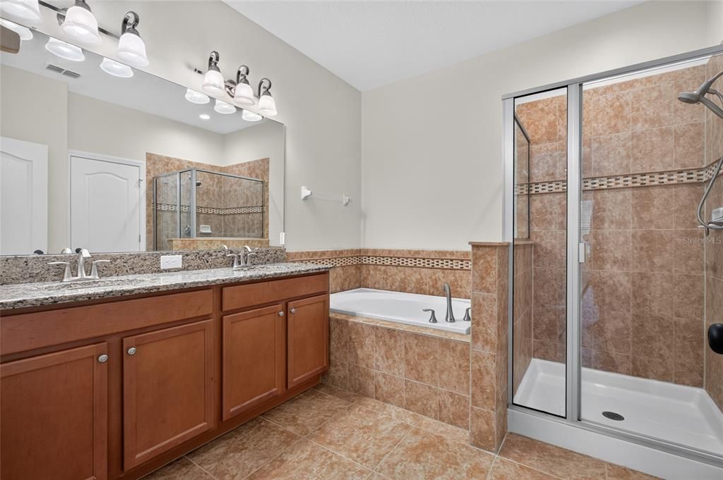 For Sale: $499,900 (3 beds, 2 baths, 2072 Square Feet)