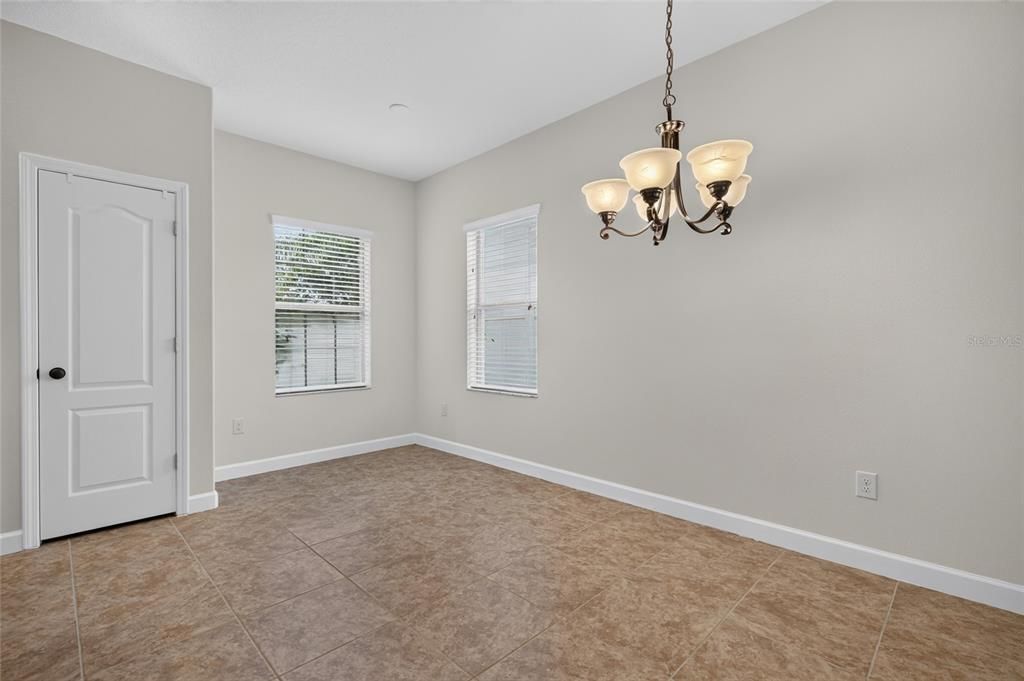 For Sale: $499,900 (3 beds, 2 baths, 2072 Square Feet)