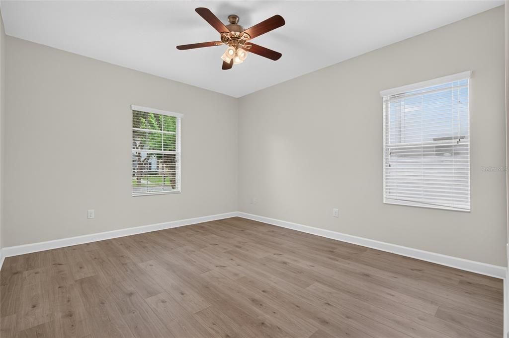 For Sale: $499,900 (3 beds, 2 baths, 2072 Square Feet)