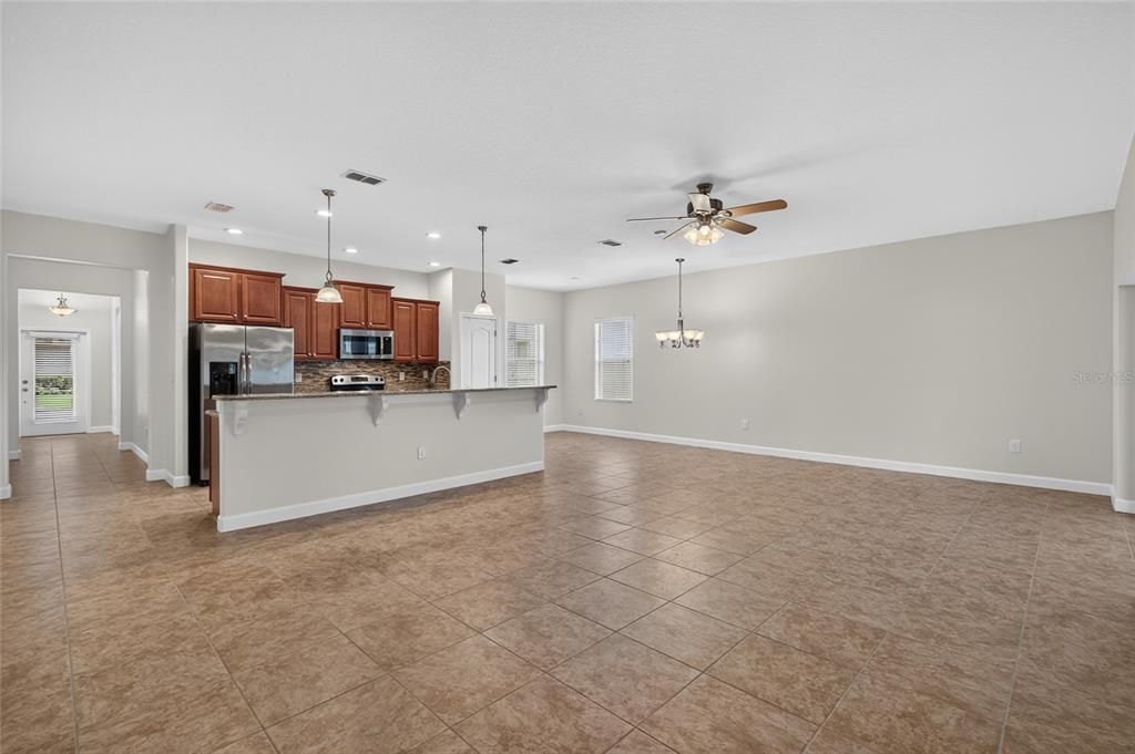 For Sale: $499,900 (3 beds, 2 baths, 2072 Square Feet)