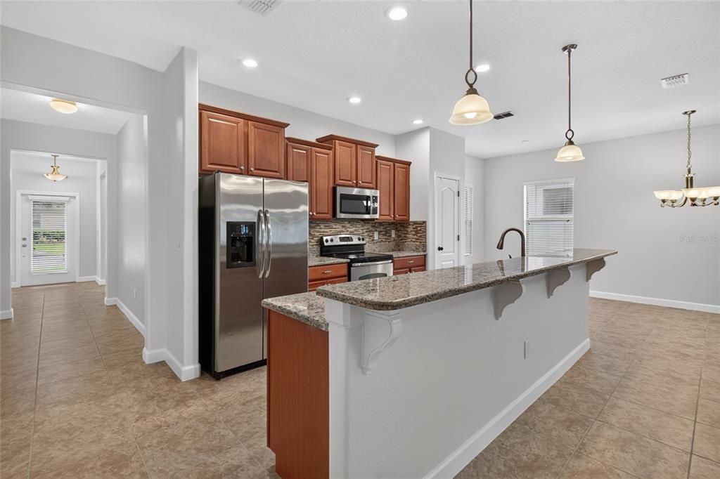 For Sale: $499,900 (3 beds, 2 baths, 2072 Square Feet)