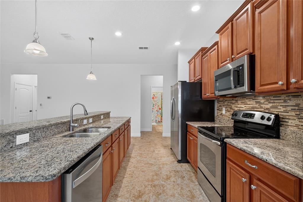 For Sale: $499,900 (3 beds, 2 baths, 2072 Square Feet)