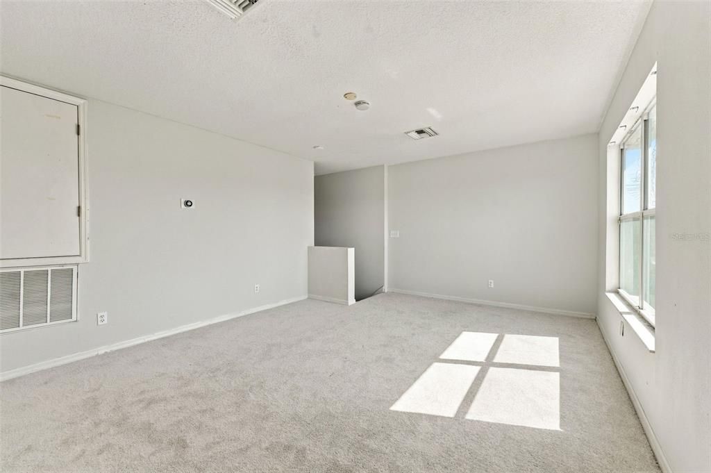 For Sale: $445,000 (3 beds, 3 baths, 2545 Square Feet)
