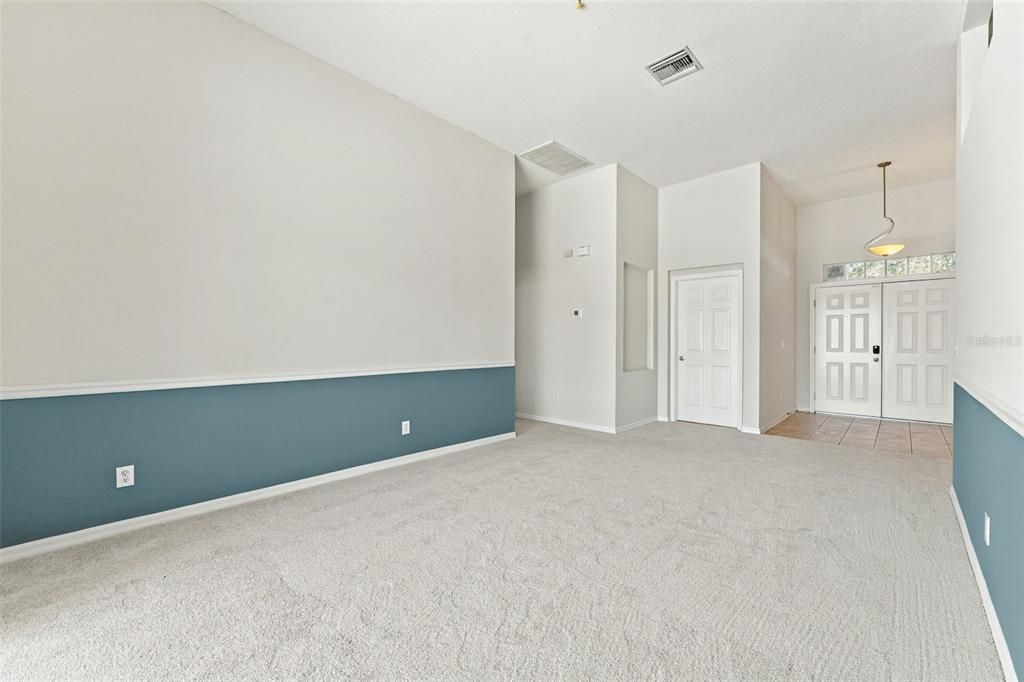 For Sale: $445,000 (3 beds, 3 baths, 2545 Square Feet)