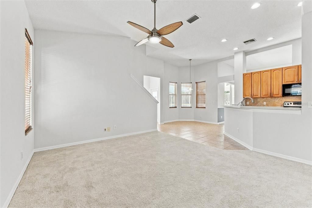 For Sale: $445,000 (3 beds, 3 baths, 2545 Square Feet)