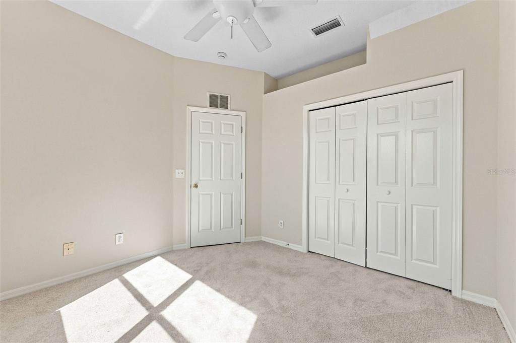 For Sale: $445,000 (3 beds, 3 baths, 2545 Square Feet)