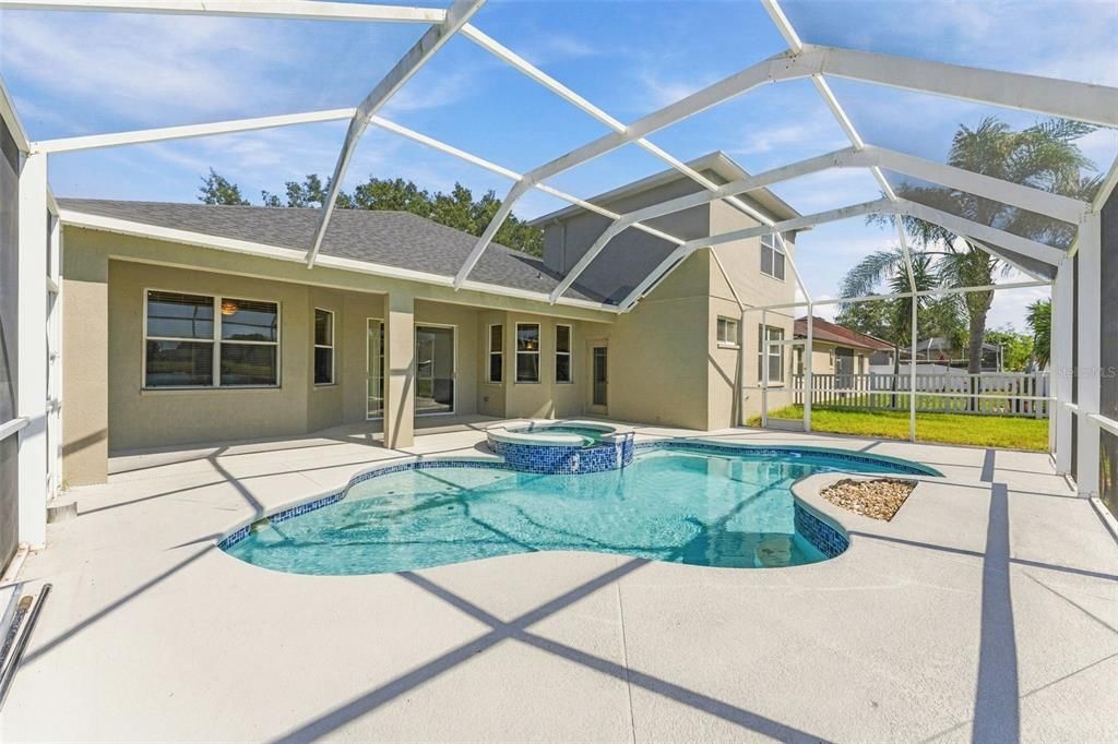 For Sale: $445,000 (3 beds, 3 baths, 2545 Square Feet)