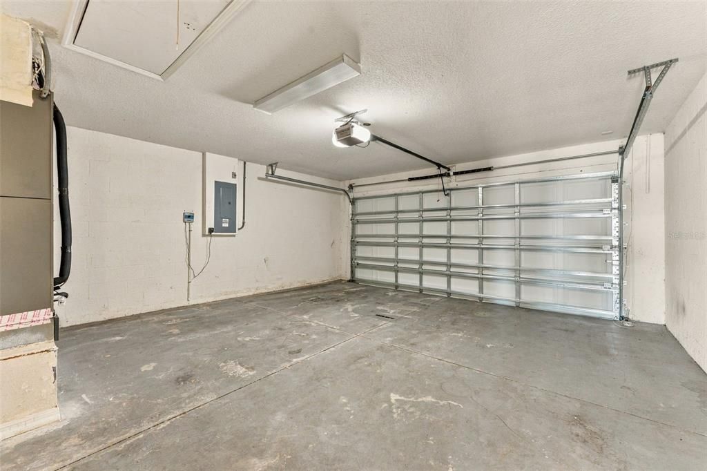 For Sale: $445,000 (3 beds, 3 baths, 2545 Square Feet)