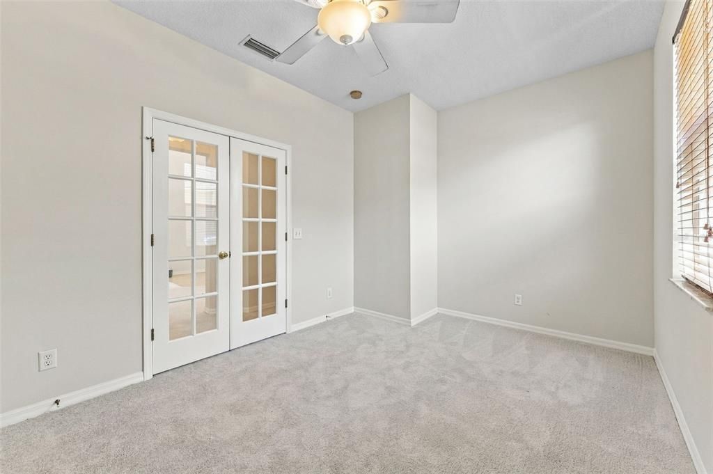 For Sale: $445,000 (3 beds, 3 baths, 2545 Square Feet)