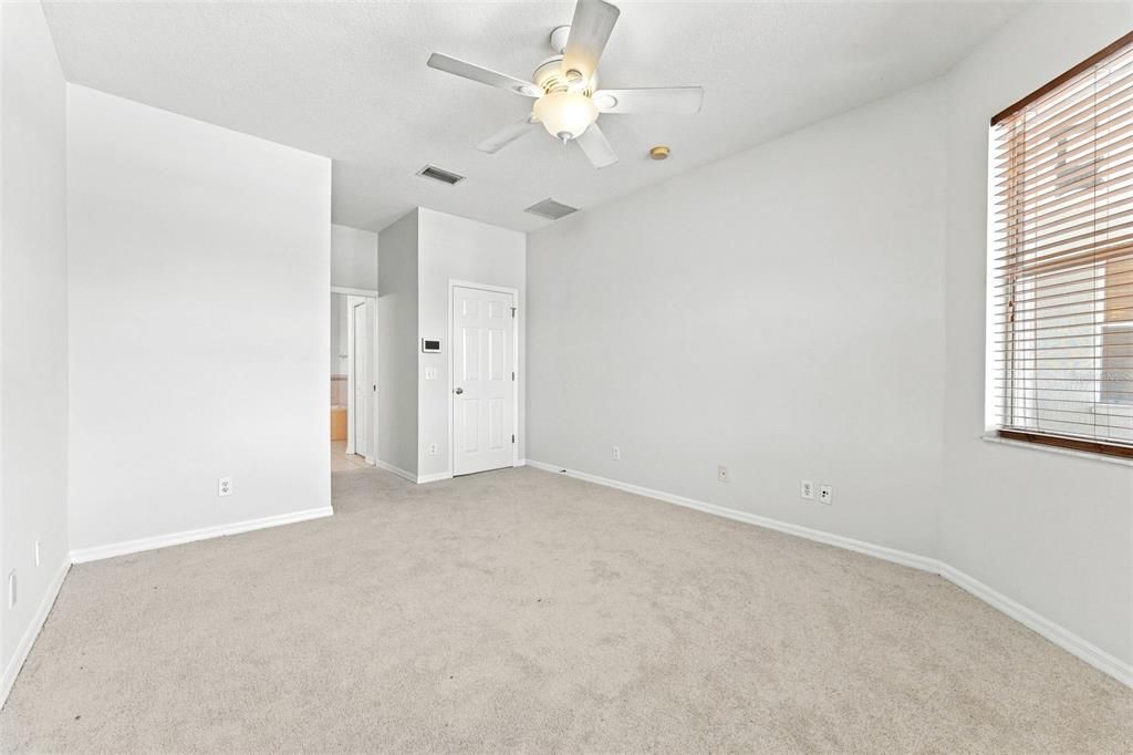 For Sale: $445,000 (3 beds, 3 baths, 2545 Square Feet)