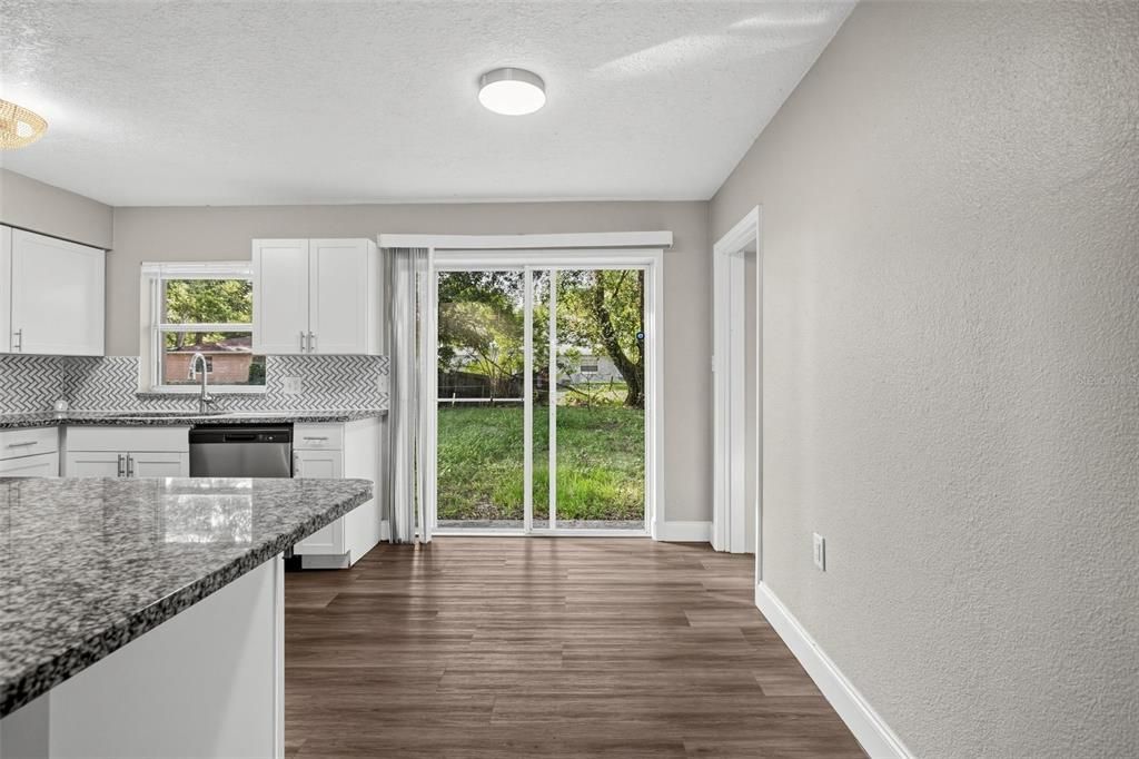 En Venta: $269,900 (4 camas, 1 baños, 1116 Pies cuadrados)