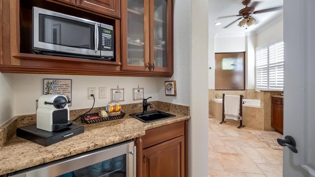 For Sale: $1,155,000 (3 beds, 4 baths, 3327 Square Feet)