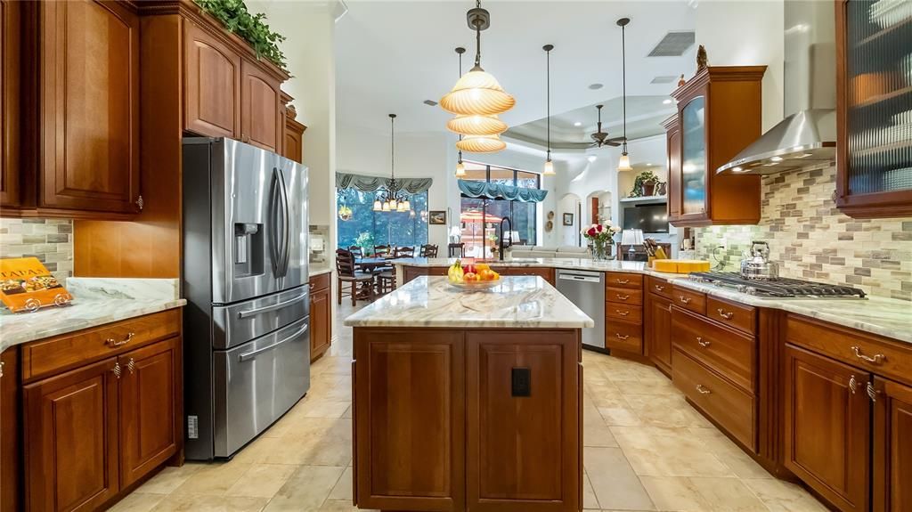For Sale: $1,155,000 (3 beds, 4 baths, 3327 Square Feet)