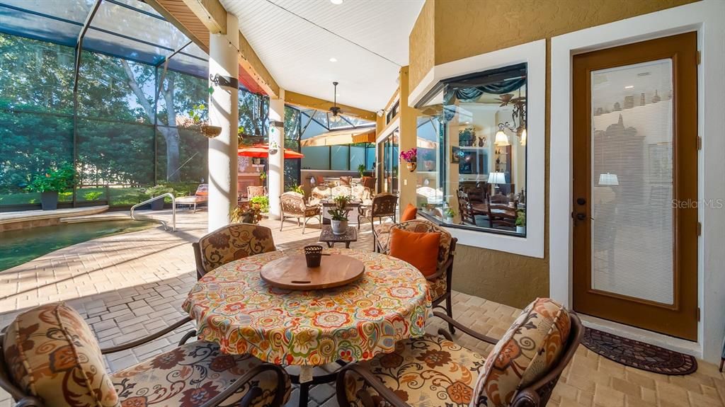 For Sale: $1,155,000 (3 beds, 4 baths, 3327 Square Feet)
