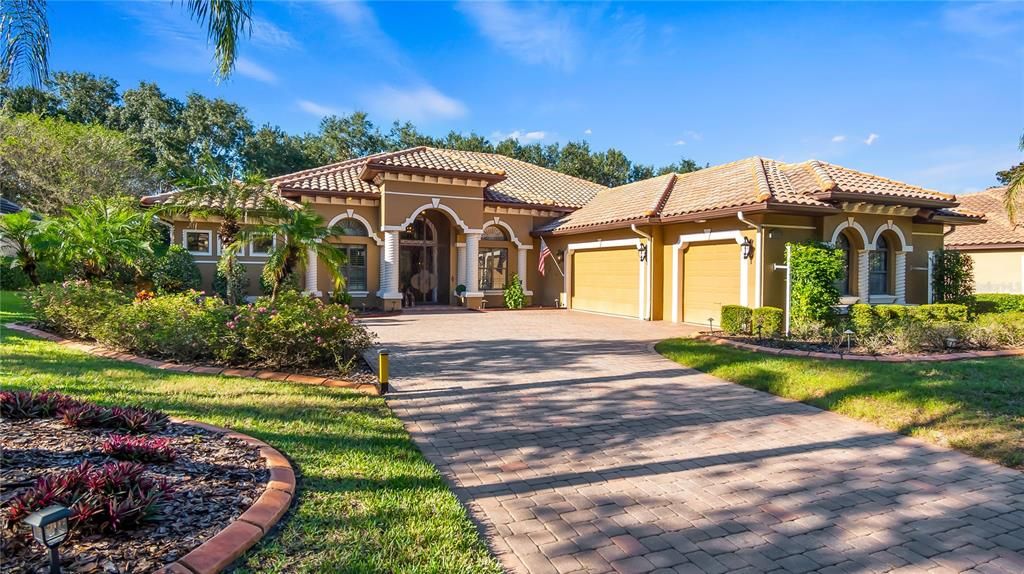 For Sale: $1,155,000 (3 beds, 4 baths, 3327 Square Feet)