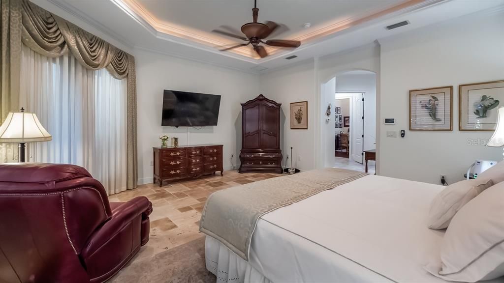 For Sale: $1,155,000 (3 beds, 4 baths, 3327 Square Feet)